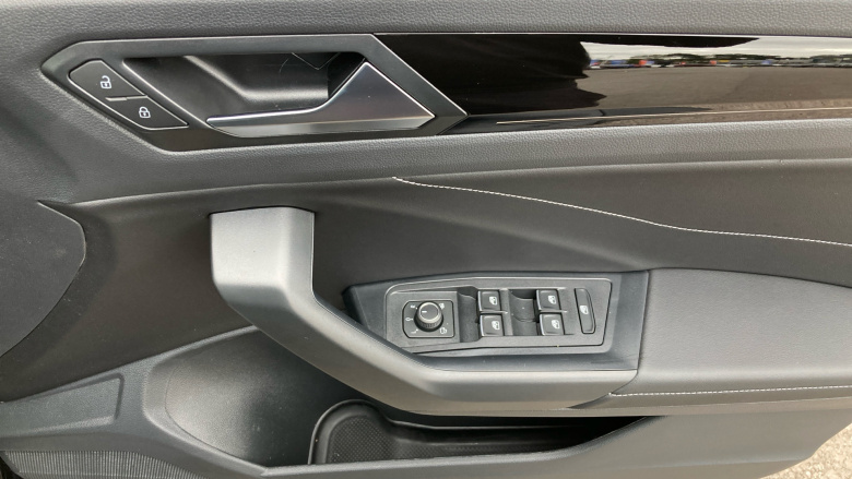 Volkswagen T-Roc 1.5 TSI Black Edition 5dr DSG Petrol Hatchback